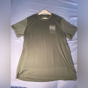 old navy “strive for greatness” t-shirt